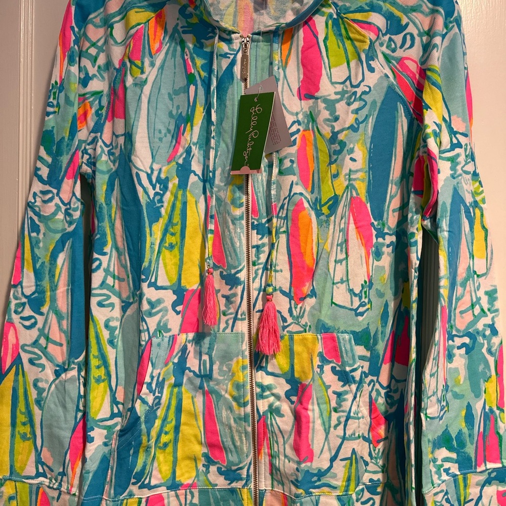 New Lilly Pulitzer mooring hoodie in beach bar size medium